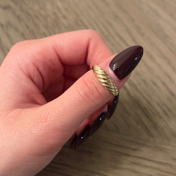 14k solid gold twist ring - Picture 3 of 4